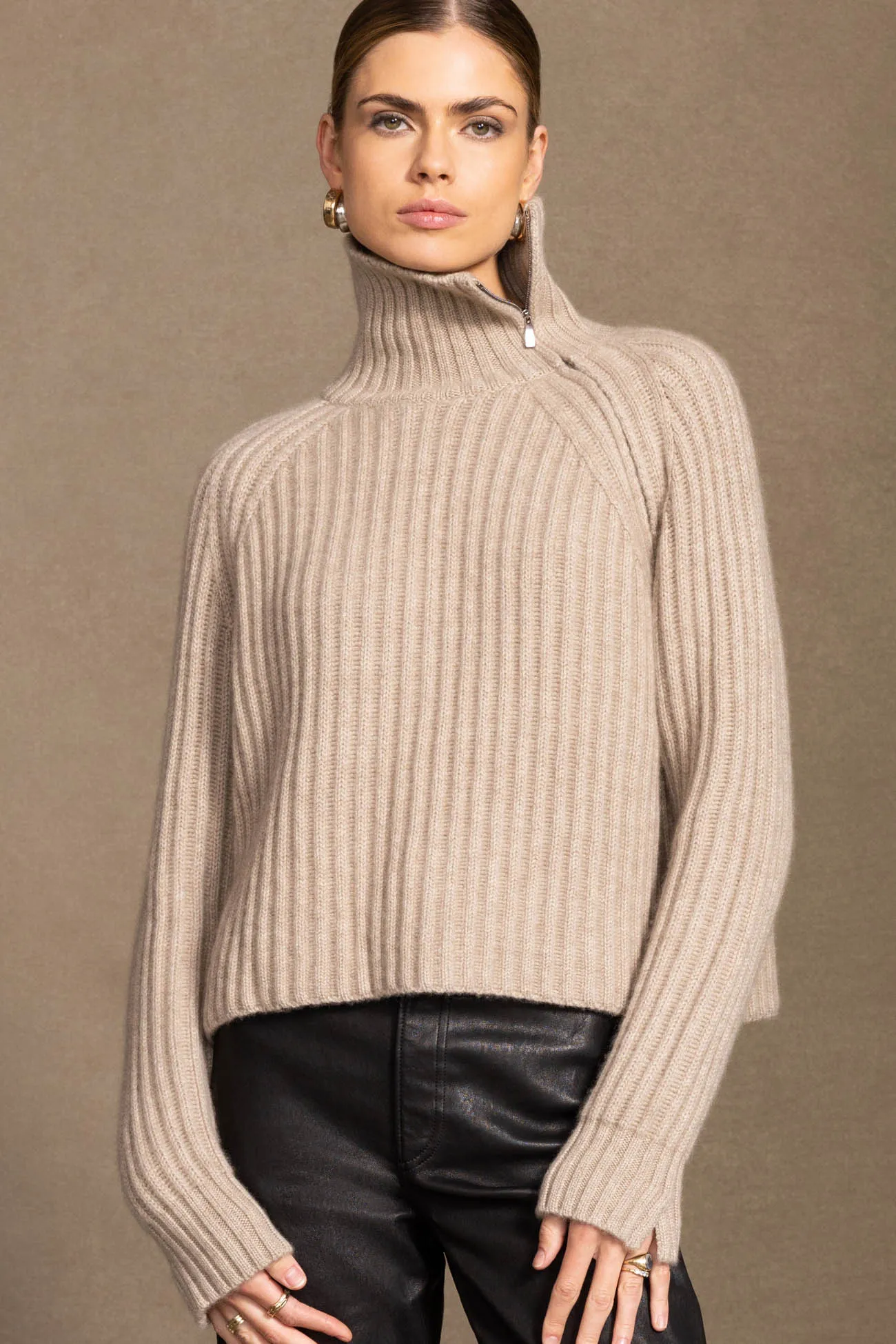 ARIANA TURTLENECK CASHMERE SWEATER