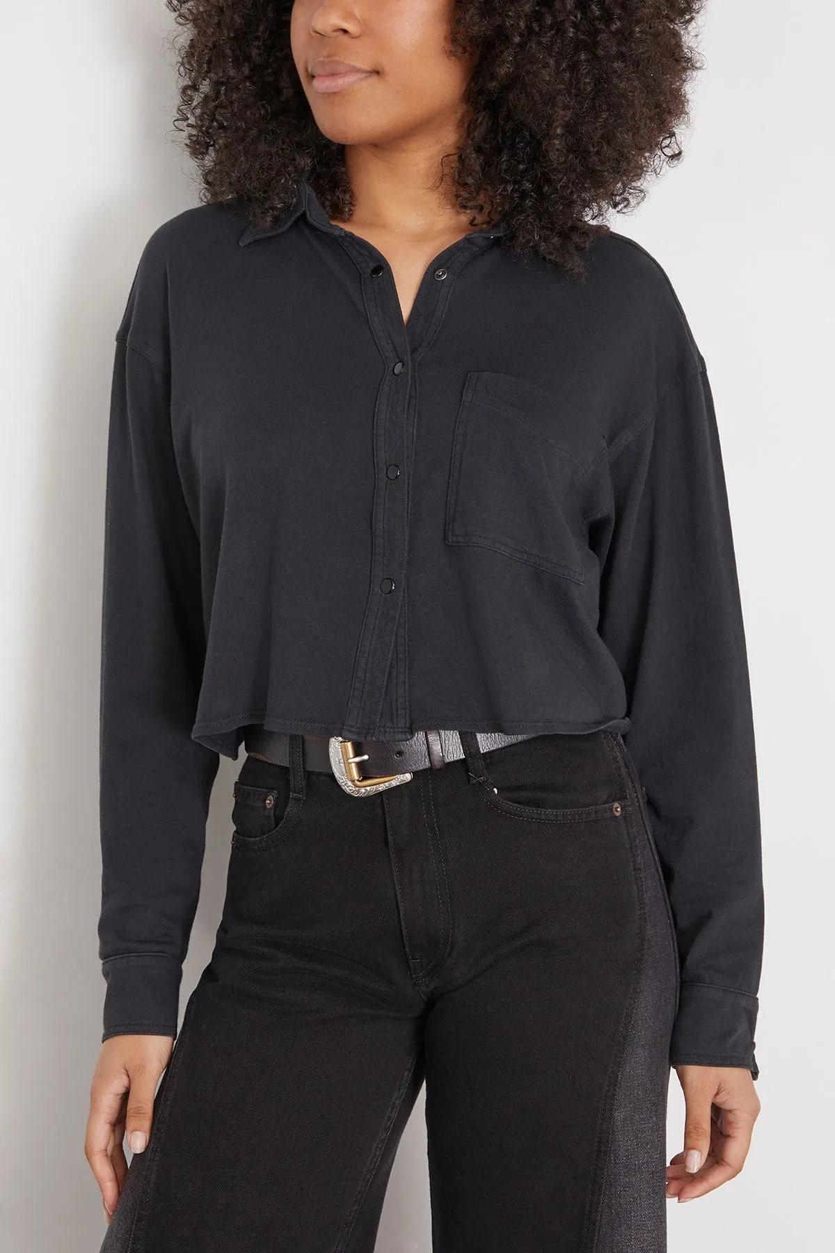 Crop Knit Shirt in Stone Black