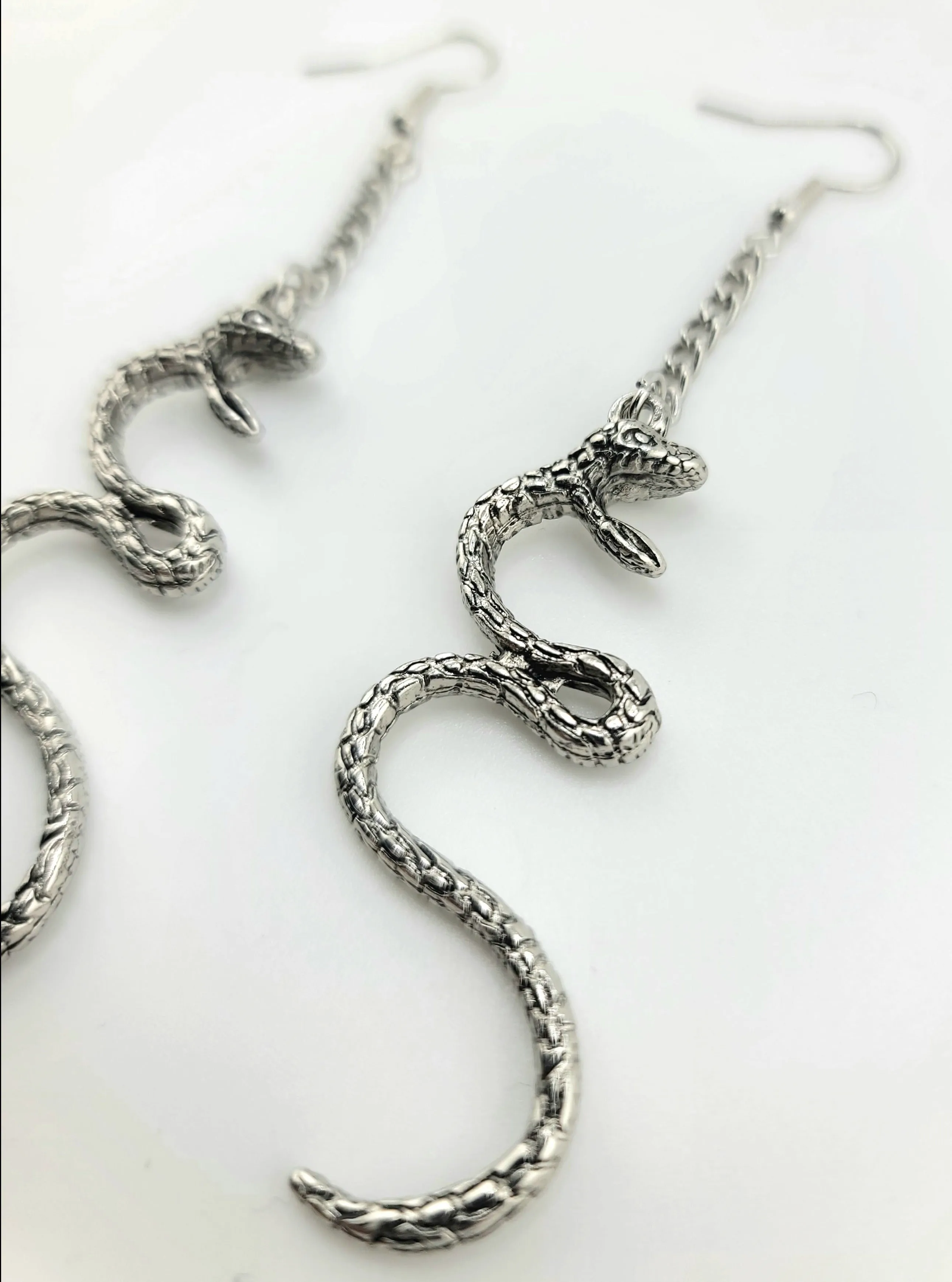 ER-Long Snake Antique Rhodium