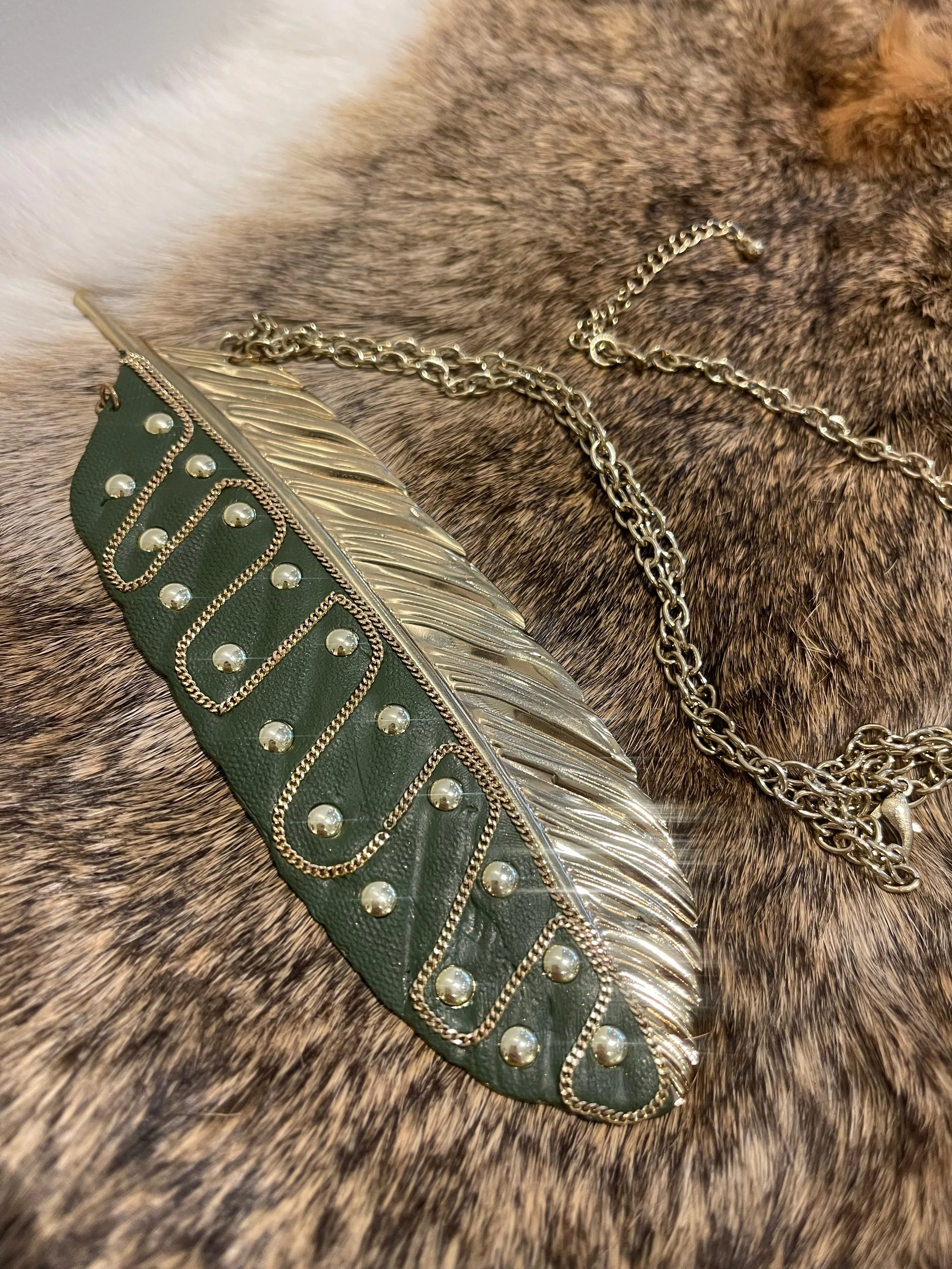 Feathers Long Pendant Necklace