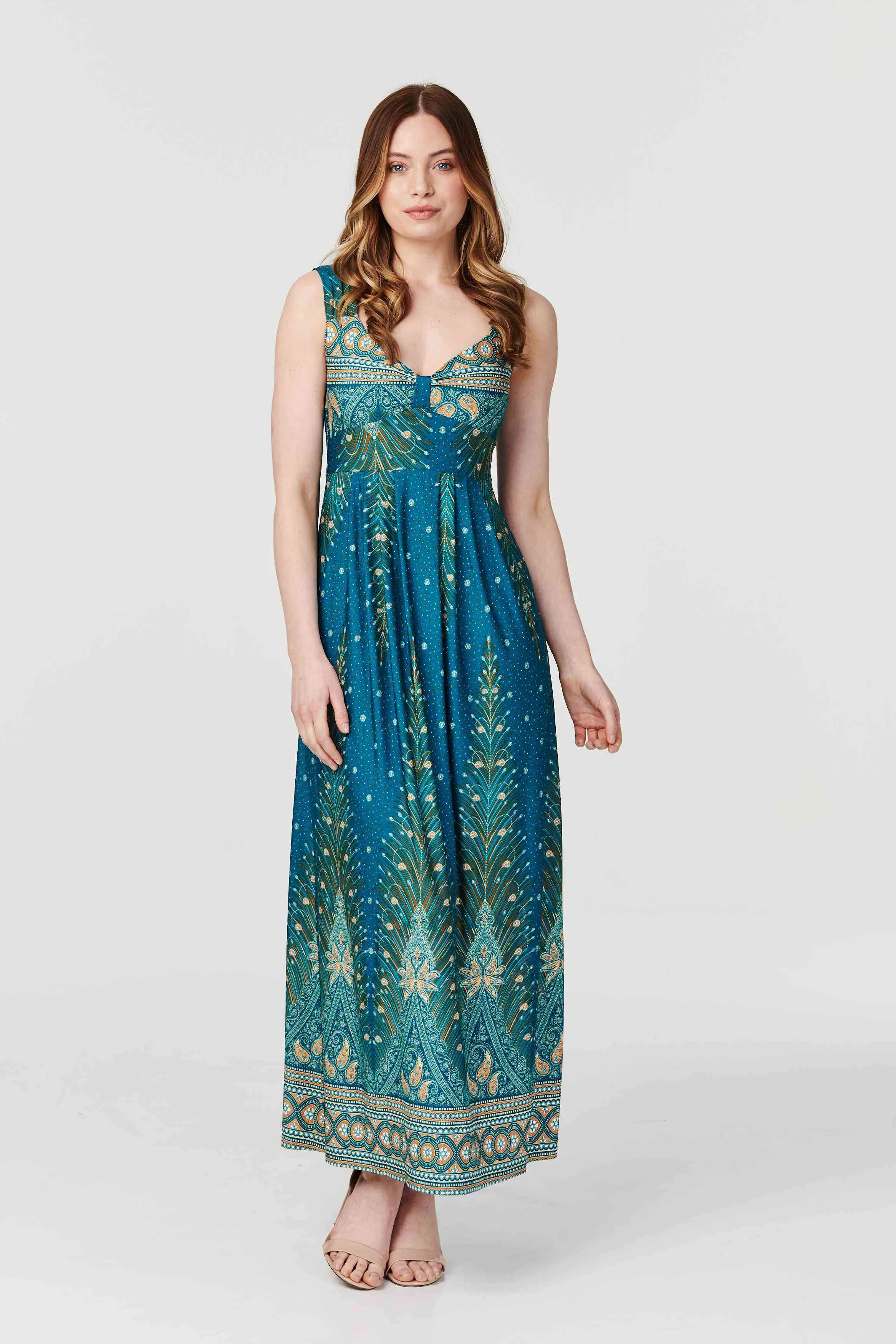 Izabel London – Paisley Print A-Line Maxi Dress