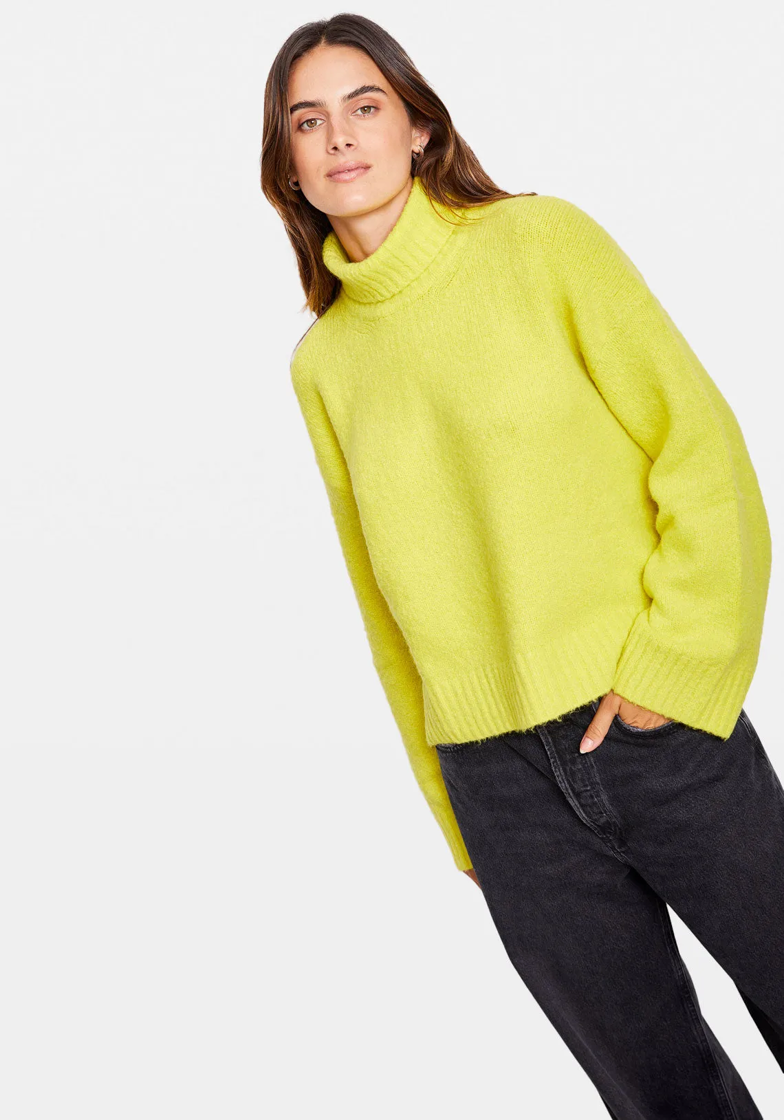 MANDIE TURTLENECK BLAZING YELLOW