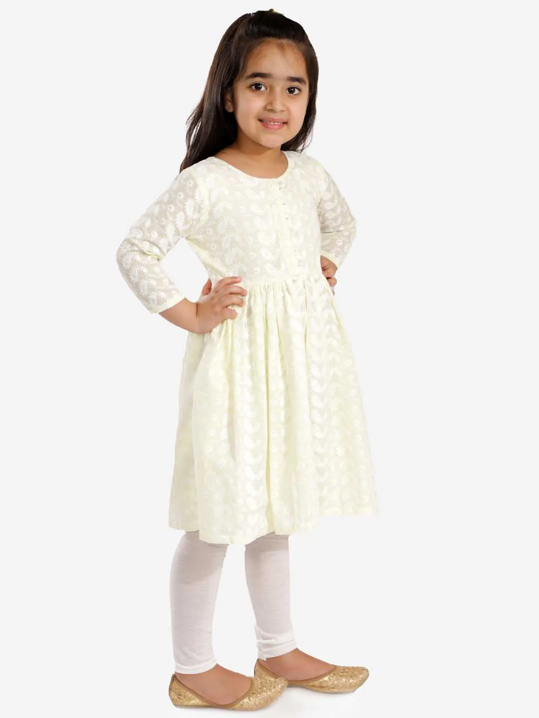 VASTRAMAY Girls' Yellow Pure Cotton Chikankari Kurta With Leggings