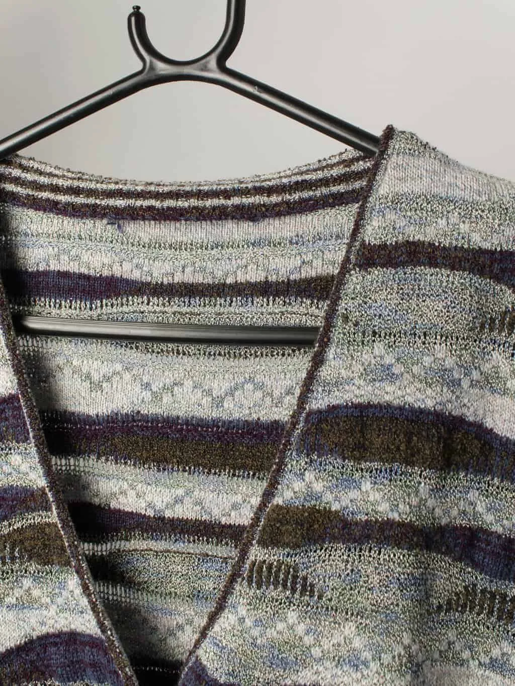 Womens coogi style vintage cardigan with green and blue textured knit stripes – Medium / Large